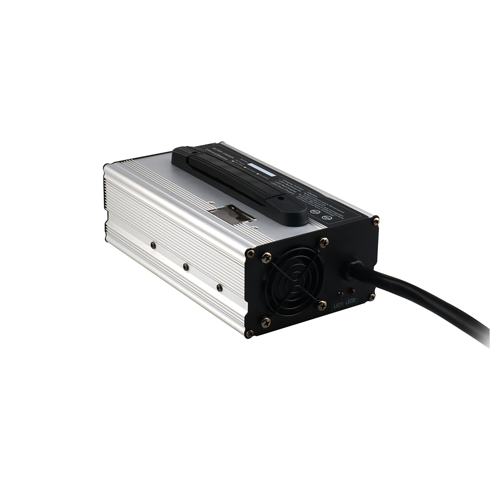DL900 LiFePO4急速充電器 48V 15A 900 - Ev Charger のレビューと価格